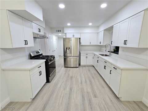 4324 El Conlon Avenue, Las Vegas, NV 89102