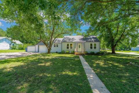 320 S Illinois St, Eureka, KS 67045