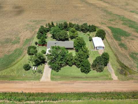 30 NE 80 Rd, Harper, KS 67058