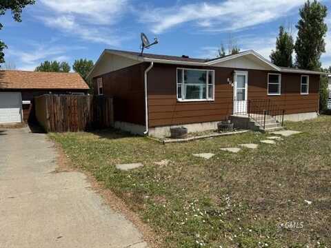 806 E Thrush Lane, Glendive, MT 59330