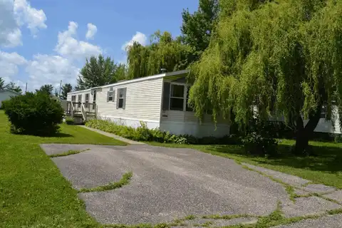 134 Attewell  #23 Street, Mauston, WI 53948