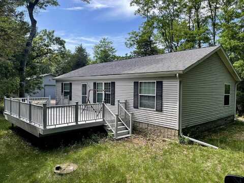 W6663 Czech Avenue, Neshkoro, WI 54960