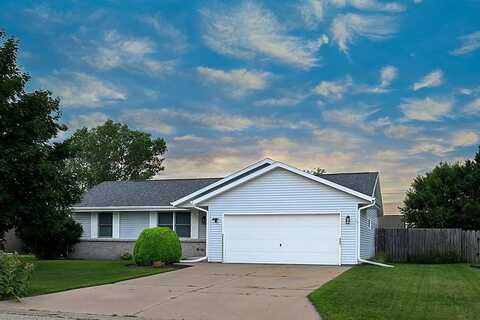 3840 Braemore Drive, Janesville, WI 53548