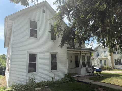 532 S Monroe Street, Stoughton, WI 53589
