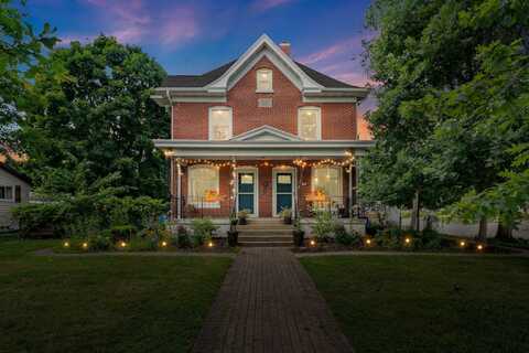 1301 2nd Street, New Glarus, WI 53574