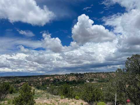 705 Cabeza De Martillo, Santa Fe, NM 87501