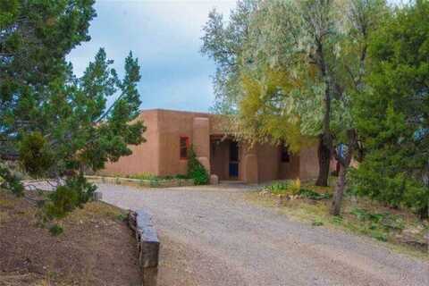 19 Espira Court, Santa Fe, NM 87508