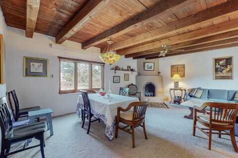 16 Bennet Road, Los Lunas, NM 87031