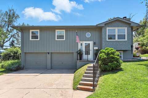 603 Cedardale Road, Papillion, NE 68046