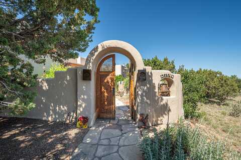 11 Chapala Road, Santa Fe, NM 87508