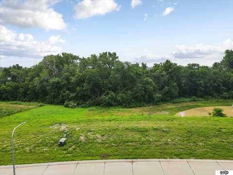 20043 V Street, Omaha, NE 68135