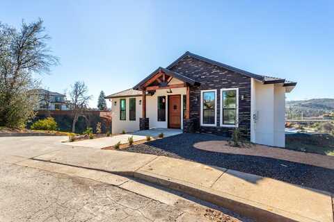 3781 Sunlight Court, Redding, CA 96001
