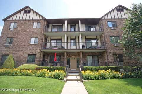 160 Devon Loop, Staten Island, NY 10314