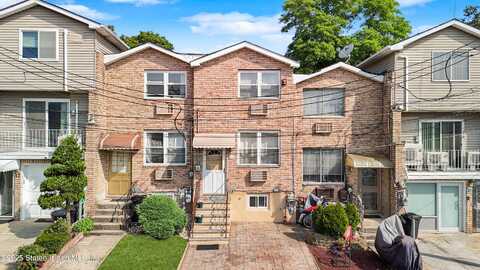 21 Dayna Drive, Staten Island, NY 10305