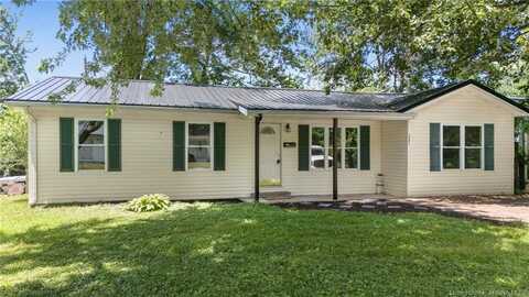 1220 N Third Street, Austin, IN 47102