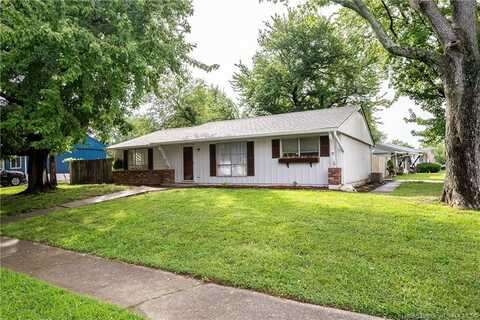 1230 Longfellow Drive, Clarksville, IN 47129