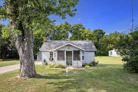 95 W North Street, Ionia, MI 48846