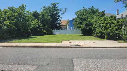 442 N Massachusetts Ave Ave, Atlantic City, NJ 08401