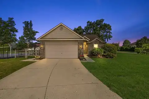 15257 Oak Valley Lane, Monroe, MI 48161