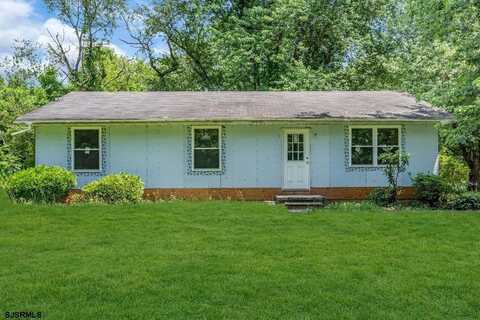 58 Wallace St Street, Elmer, NJ 08318