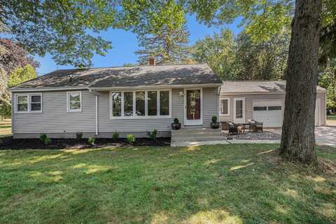 1239 Ione Avenue, Norton Shores, MI 49441