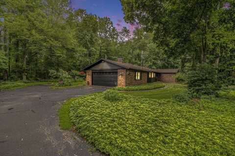 1910 Forest Shores Drive SE, Grand Rapids, MI 49546