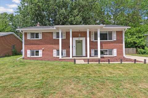 910 Newport Drive, Fenton, MI 48430