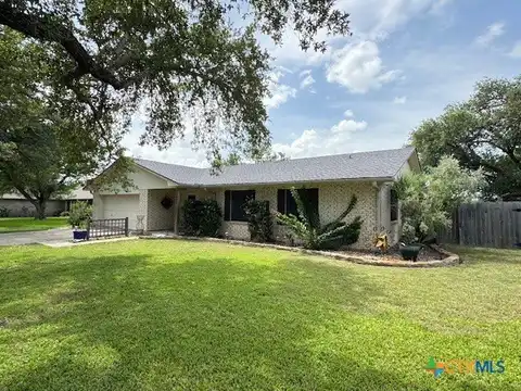 103 Northwood Drive, Cuero, TX 77954