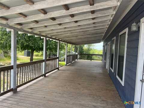 621 County Road 356, Kenedy, TX 78119