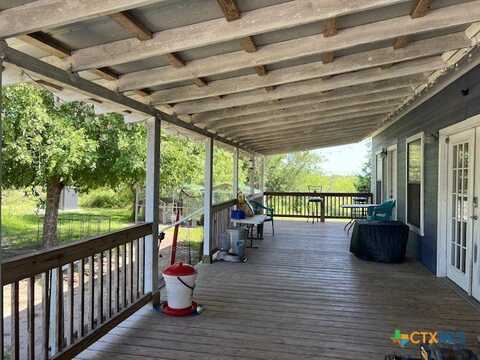 621 County Road 356, Kenedy, TX 78119