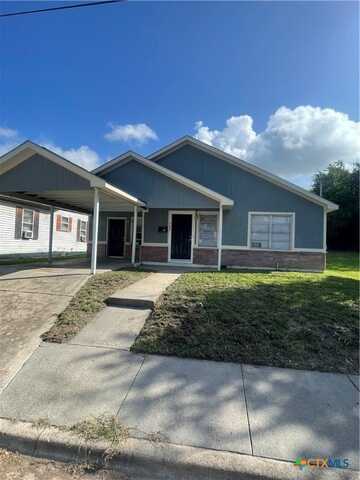 704 E 2nd Street, Victoria, TX 77901