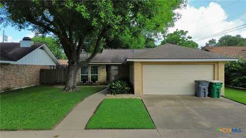 210 Londonderry Drive, Victoria, TX 77901