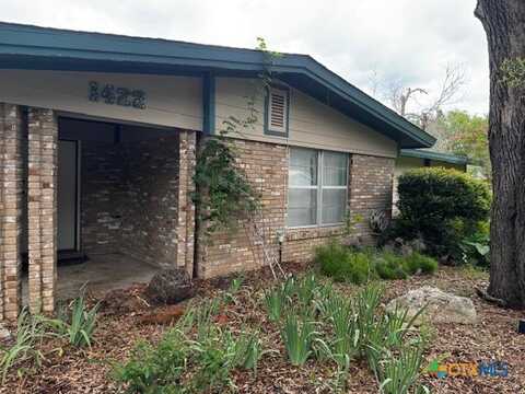 1422 Mockingbird Lane, Seguin, TX 78155