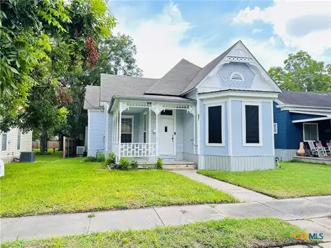207 Schrimsher Street, Yoakum, TX 77995