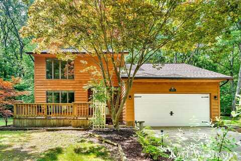 2735 E White Lake Drive, Twin Lake, MI 49457