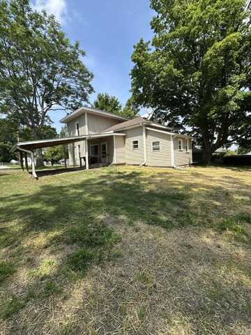 811 W Lincoln Avenue, Ionia, MI 48846