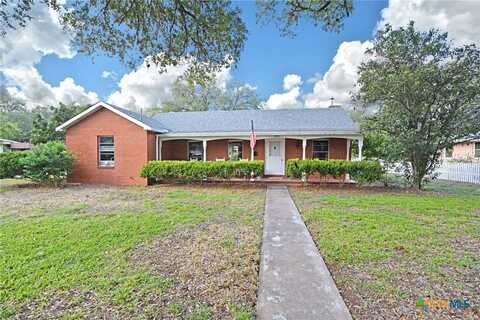 929 E Cedar Street, Seguin, TX 78155