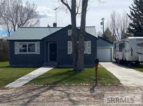 415 Mary Drive, Arco, ID 83213