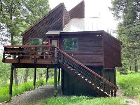 3628 Meadow View Lane, Island Park, ID 83429