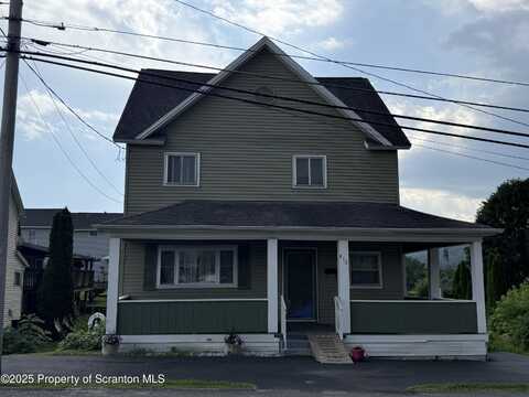 810 Pine Street, Mayfield, PA 18433