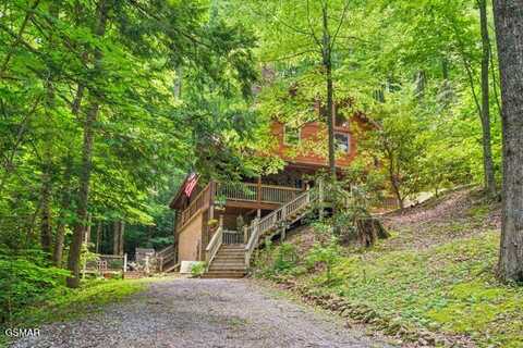 3824 Bear Camp Way, Sevierville, TN 37862