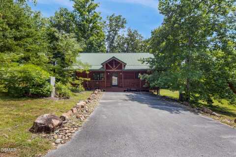 2212 Pinnacle Rdg Trail, Sevierville, TN 37876