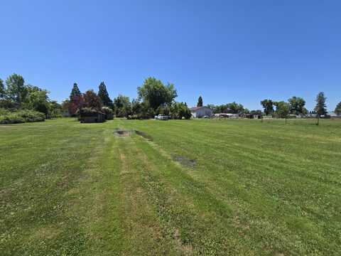 695 Lozier Lane, Medford, OR 97501