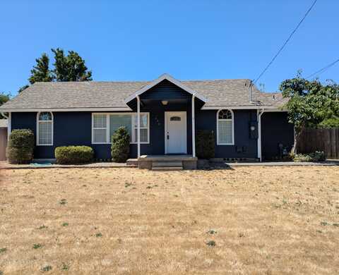 460 Freeman Road, Central Point, OR 97502