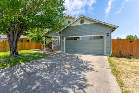 1054 Rainwood Lane, Grants Pass, OR 97527
