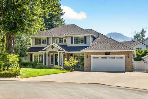 2449 Arrowpoint Court, Medford, OR 97504