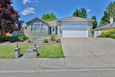 2767 Brookside Drive, Medford, OR 97504