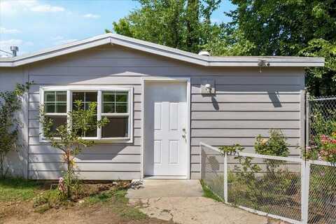 124 S Columbus Avenue, Medford, OR 97501