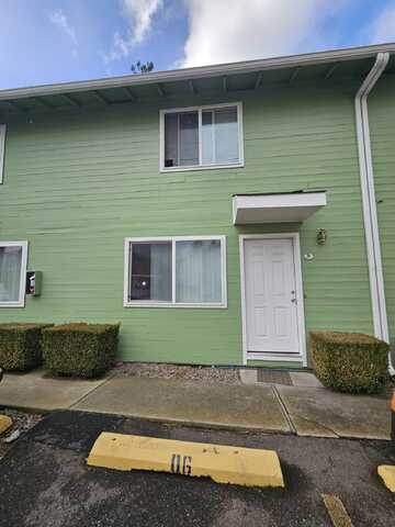 600 W 1st Street, Phoenix, OR 97535