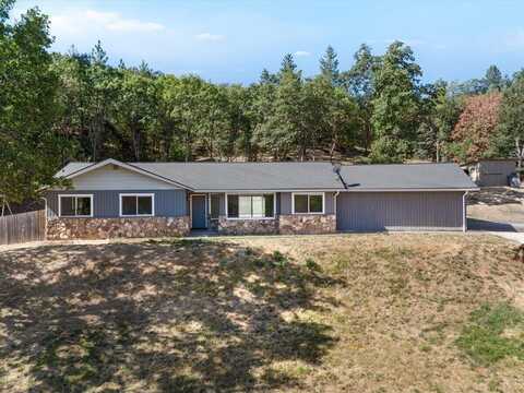 6517 Pioneer Road, Medford, OR 97501